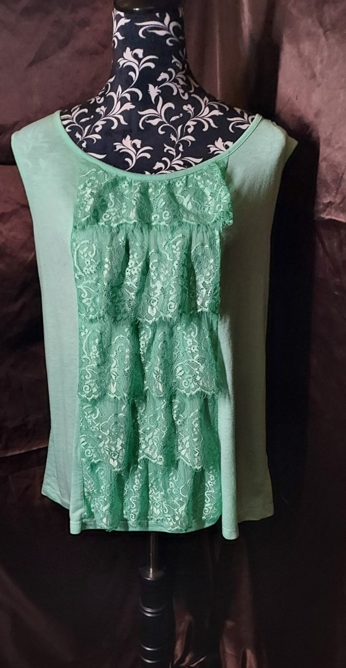 Cato Women's Sleeveless Tunic Blouse XL with Ruffled Tiers
